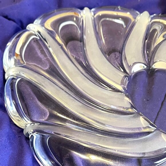 Mikasa Peppermint Clear Crystal Swirl Oval Serving Platter 14" Frosted Underside - Picture 10 of 12